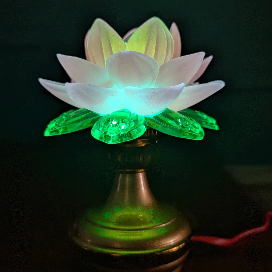 Lotus Flower Tabletop LED Lamp - Image 2